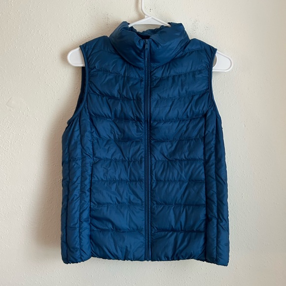 Uniqlo Jackets & Blazers - Uniqlo Ultra Light Down Blue Puffer Packable Vest Small